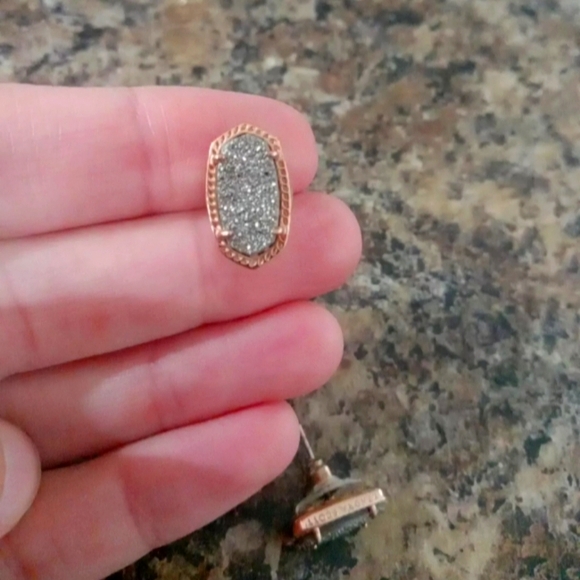 Kendra Scott earrings - Picture 1 of 1